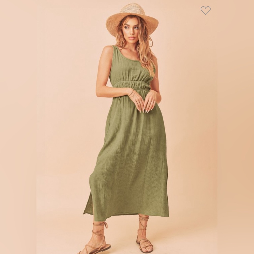 Sale! 🥳Olive Green Maxi Dress